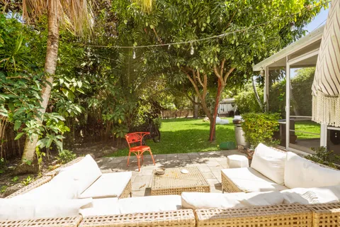 $2,200,000 | 524 West 47th Street, Miami Beach, FL 33140