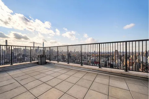 $1,999,999 | 171 East 84th Street, Unit 4B | Upper East Side
