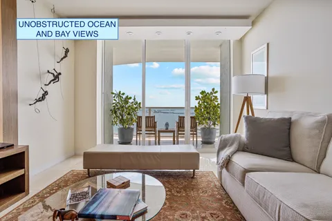 $799,000 | 218 Southeast 14th Street, Unit 2105, Miami, FL 33131