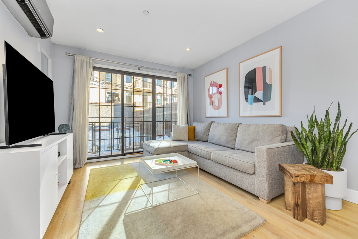 167 Devoe Street, Unit 1B Brooklyn, NY 11211 - Photo 2 of 17