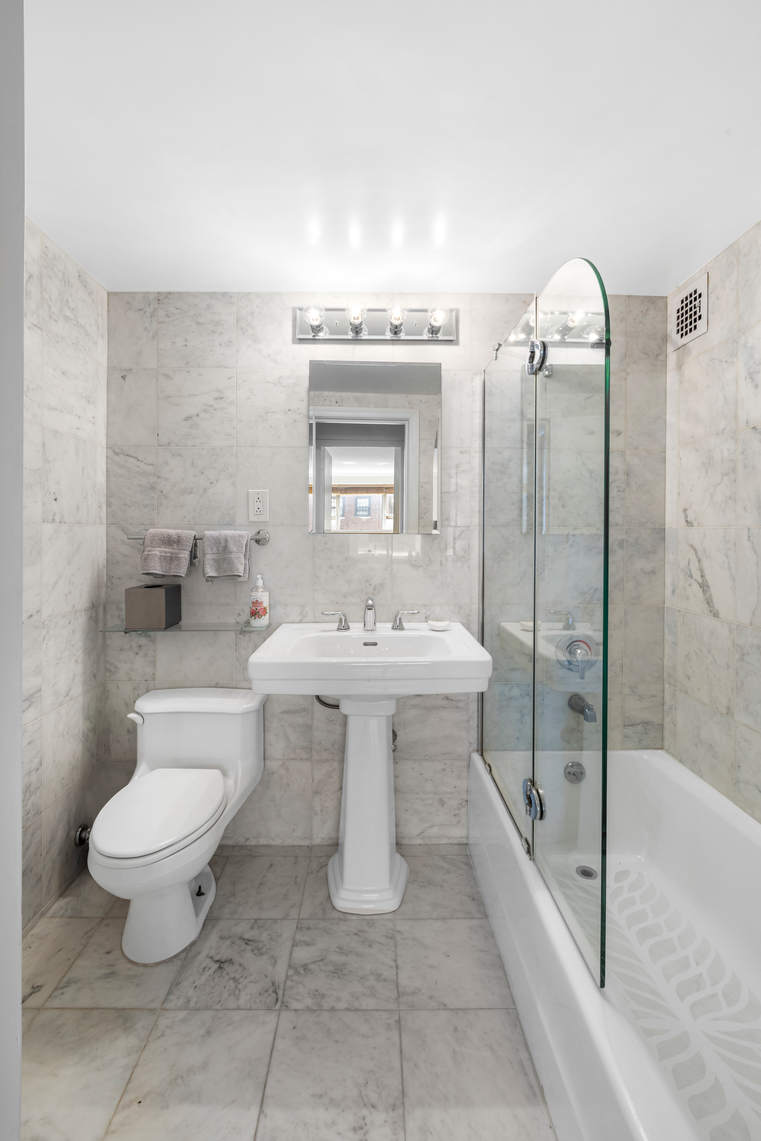 535 East 86th Street, Unit 12B Manhattan, NY 10028 - Photo 8 of 13