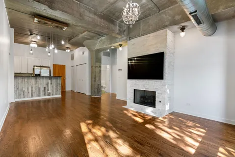 $399,000 | 1001 West 15th Street, Unit 318, Chicago, IL 60608