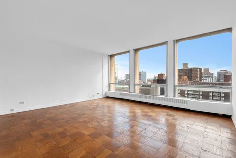 $625,000 | 333 East 30th Street, Unit 17E | Kips Bay