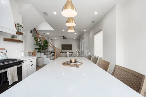 $555,000 | 1207 East 24th Street, Unit A, Houston, TX 77009