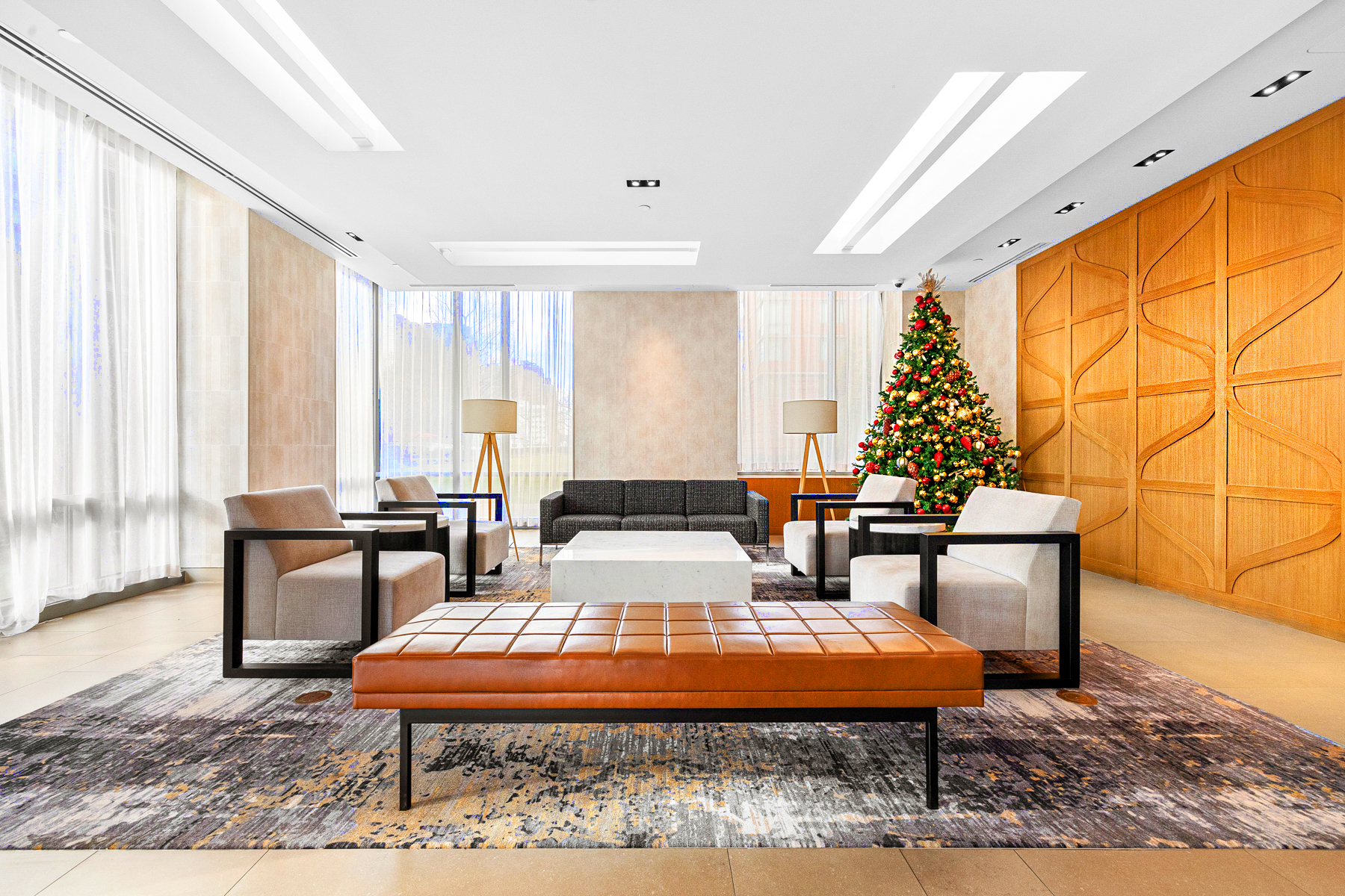 425 Main Street, Unit 9F Manhattan, NY 10044 - Photo 14 of 15 a dining room with a table and pool table