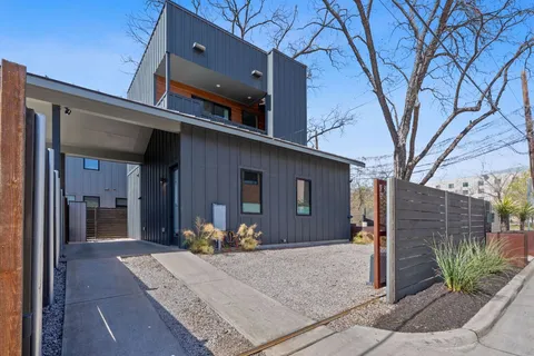 $765,500 | 308 Onion Street, Austin, TX 78702