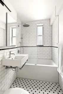 $700,000 | 302 East 88th Street, Unit 4C | Upper East Side
