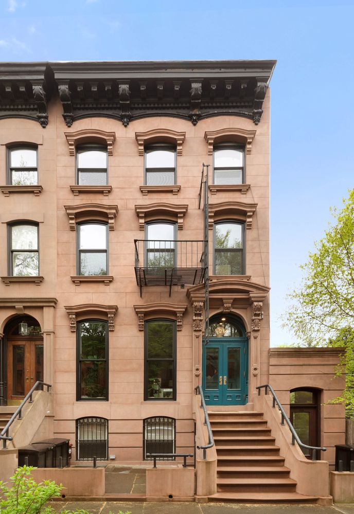 214 Carlton Avenue, Unit 2 Brooklyn, NY 11205 - Photo 13 of 16 a view of front door of house