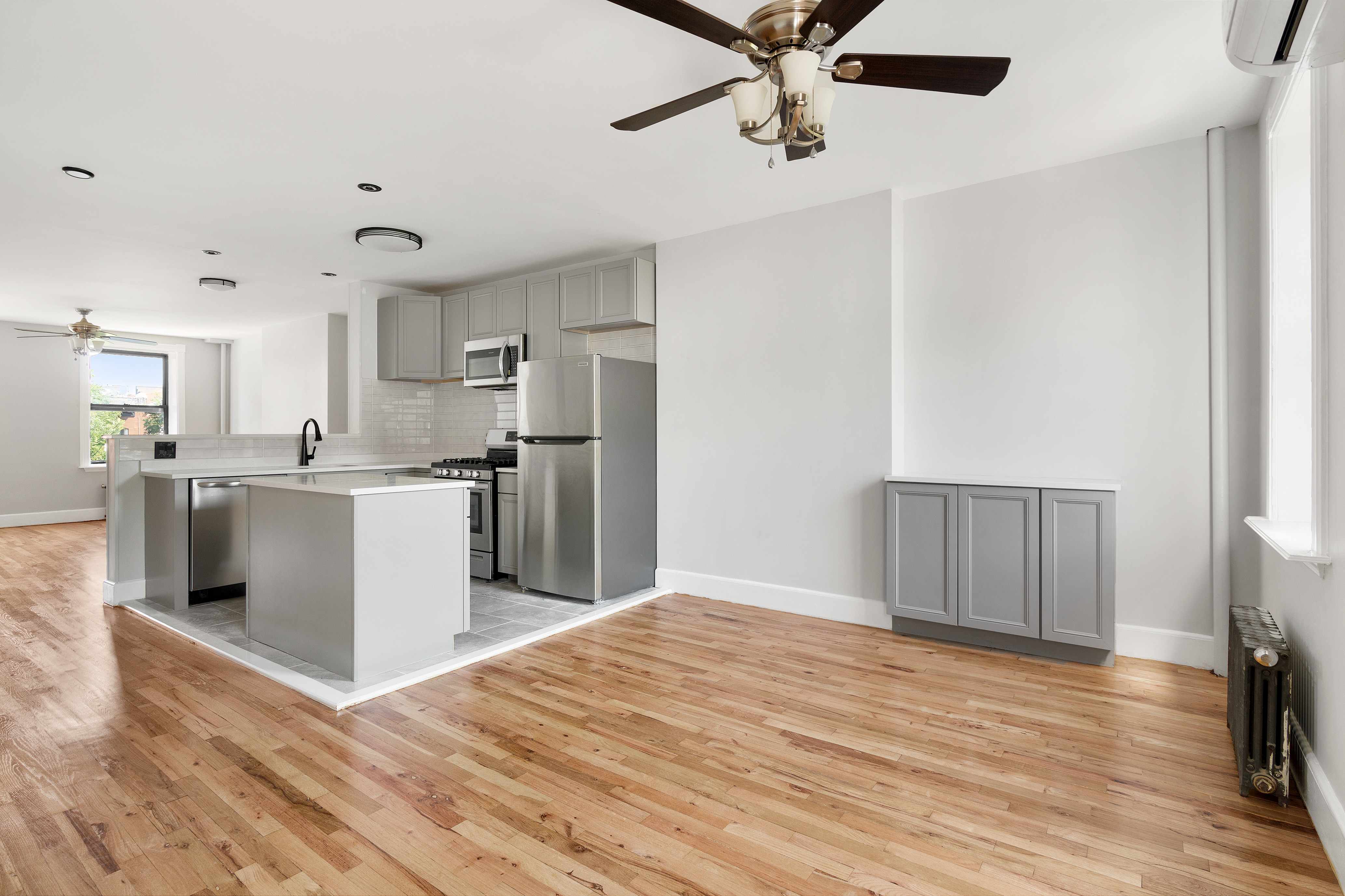 554 Monroe Street, Unit DUPLEX Brooklyn, NY 11221 - Photo 2 of 12