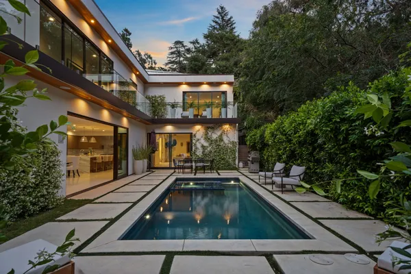 $4,100,000 | Laurel Canyon Road, Los Angeles, CA 90046