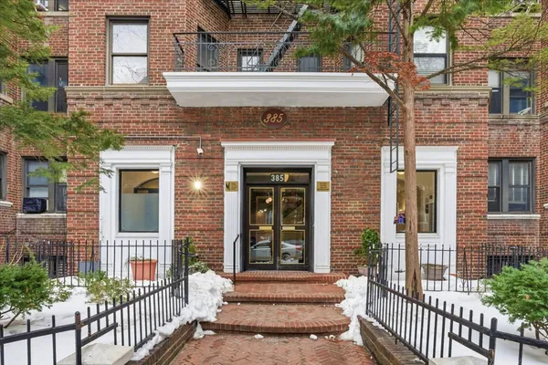 $365,000 | 385 Argyle Road, Unit 4A | Ditmas Park
