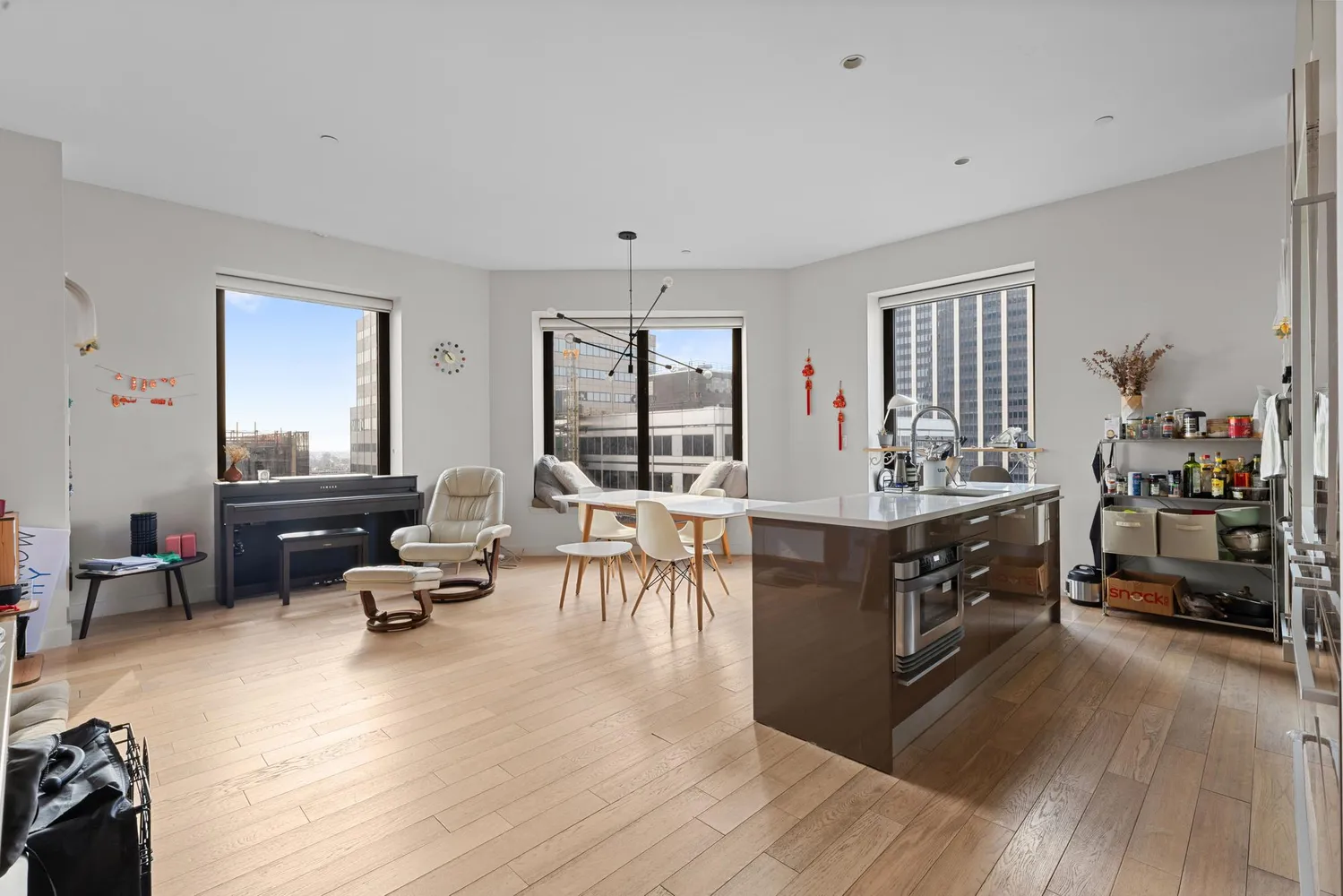 $8,500 | 75 Wall Street, Unit 31C | Financial District