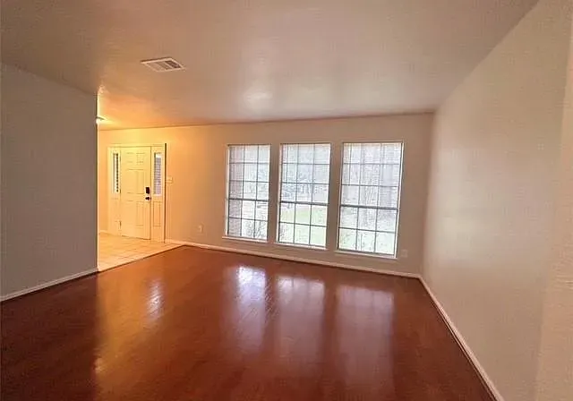 $2,300 | 63 South Stony Bridge Circle, The Woodlands, TX 77381