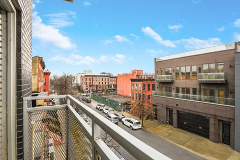 $799,000 | 27 Quincy Street, Unit 3B | Clinton Hill