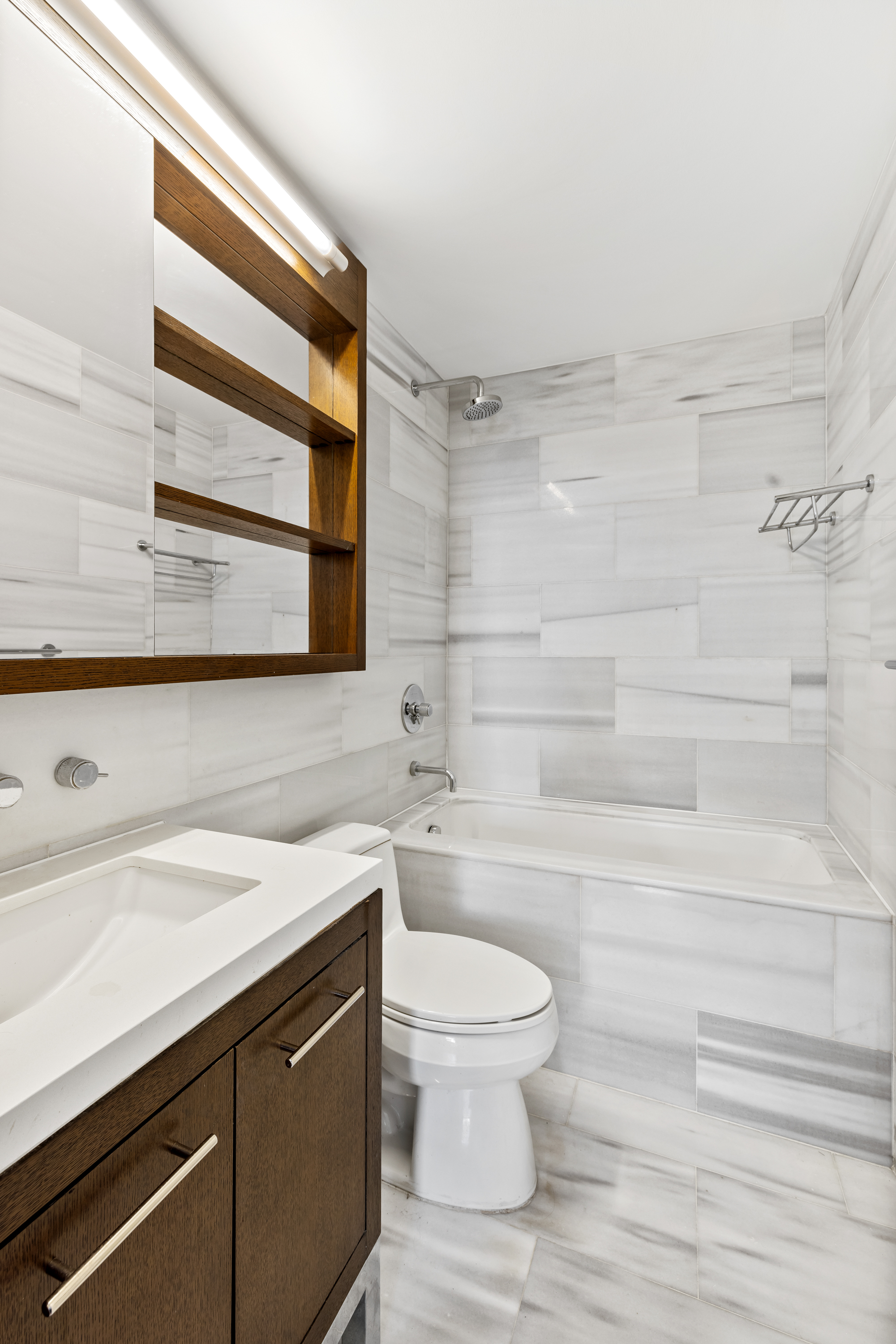 225 Rector Place, Unit 17H Manhattan, NY 10280 - Photo 5 of 16