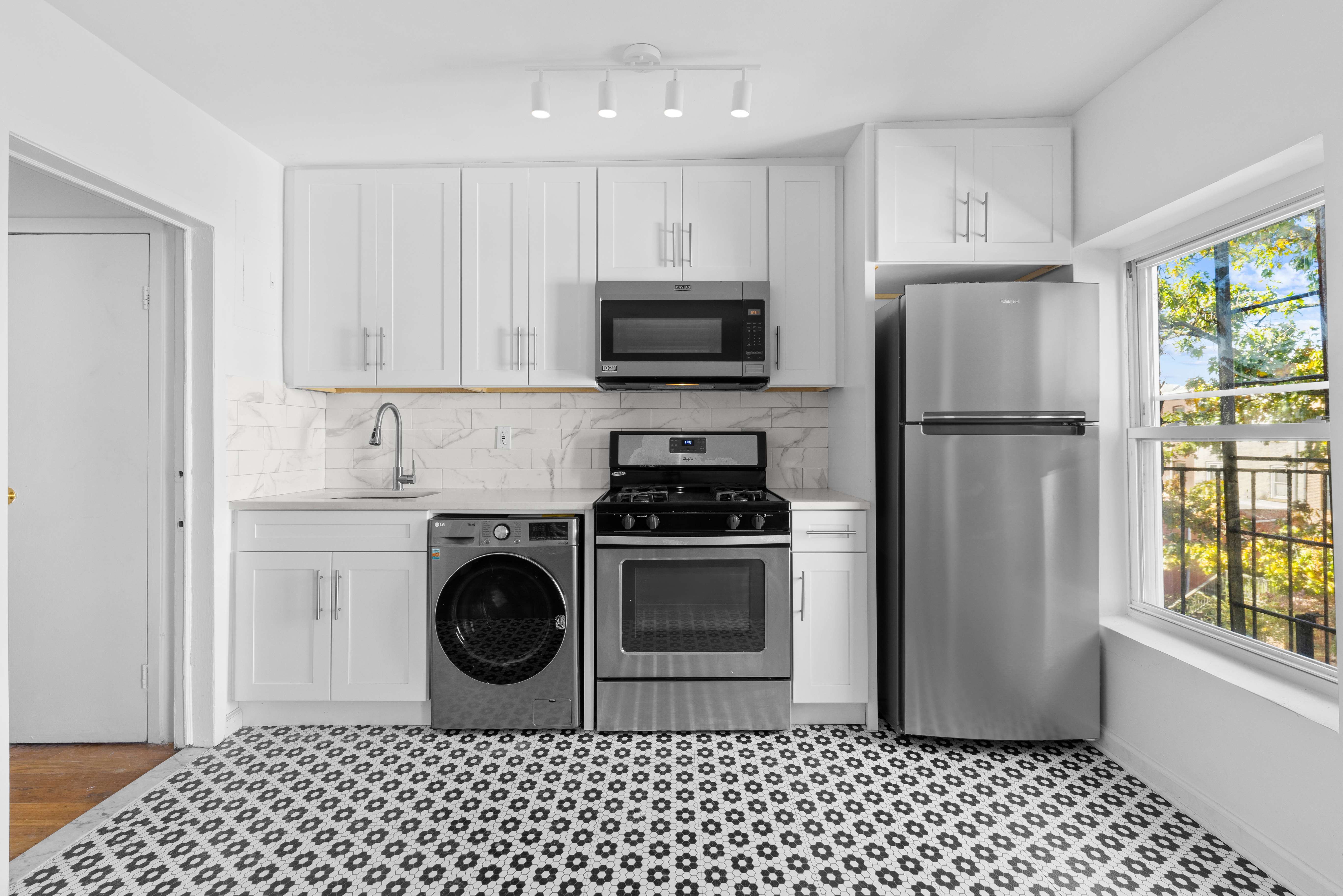 329 Hancock Street Brooklyn, NY 11216 - Photo 11 of 13