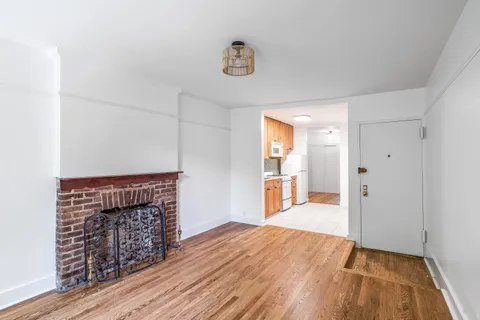 $600,000 | 217 East 5th Street, Unit 6F | East Village