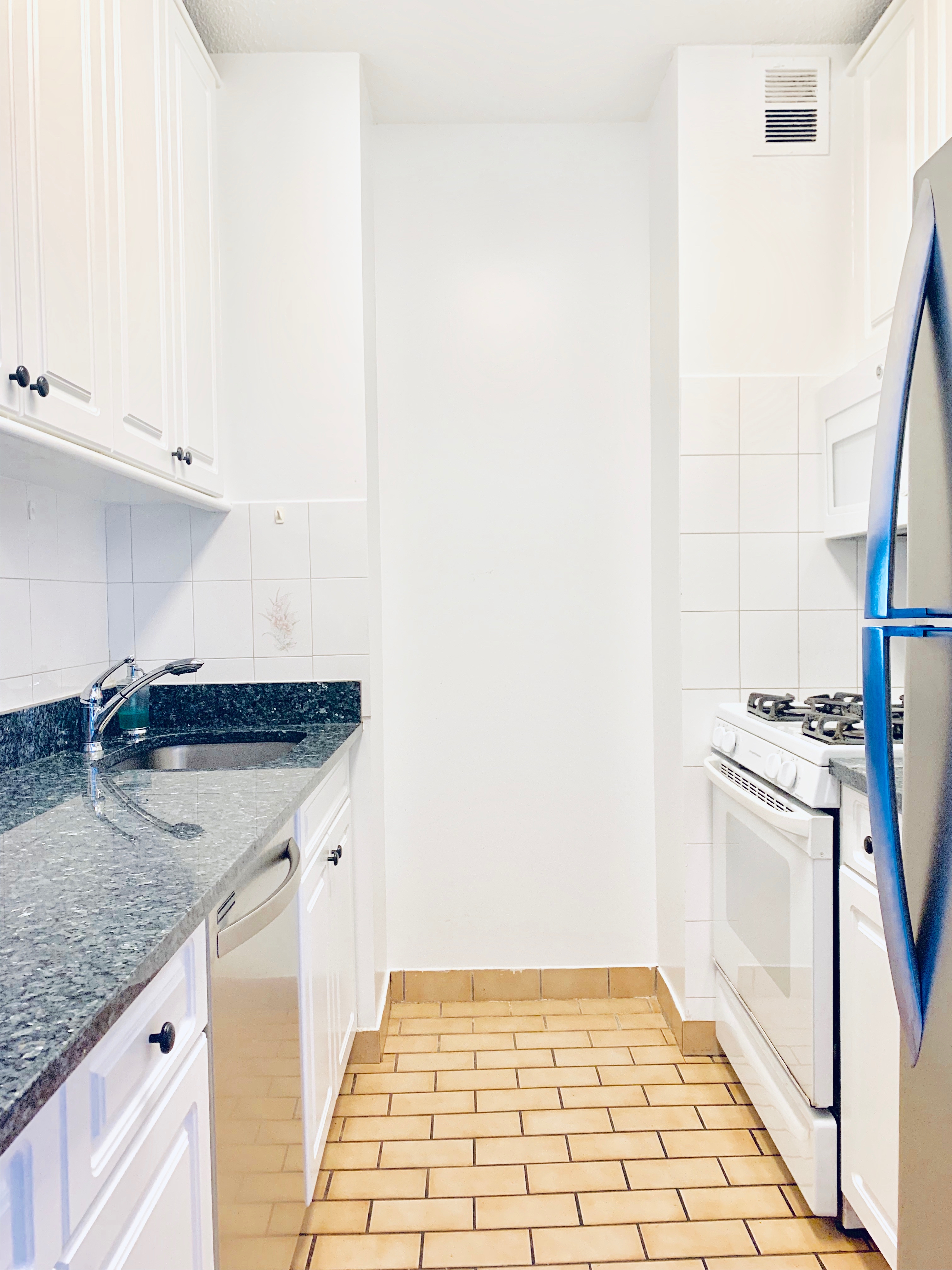 380 Rector Place, Unit 7B Manhattan, NY 10280 - Photo 4 of 13