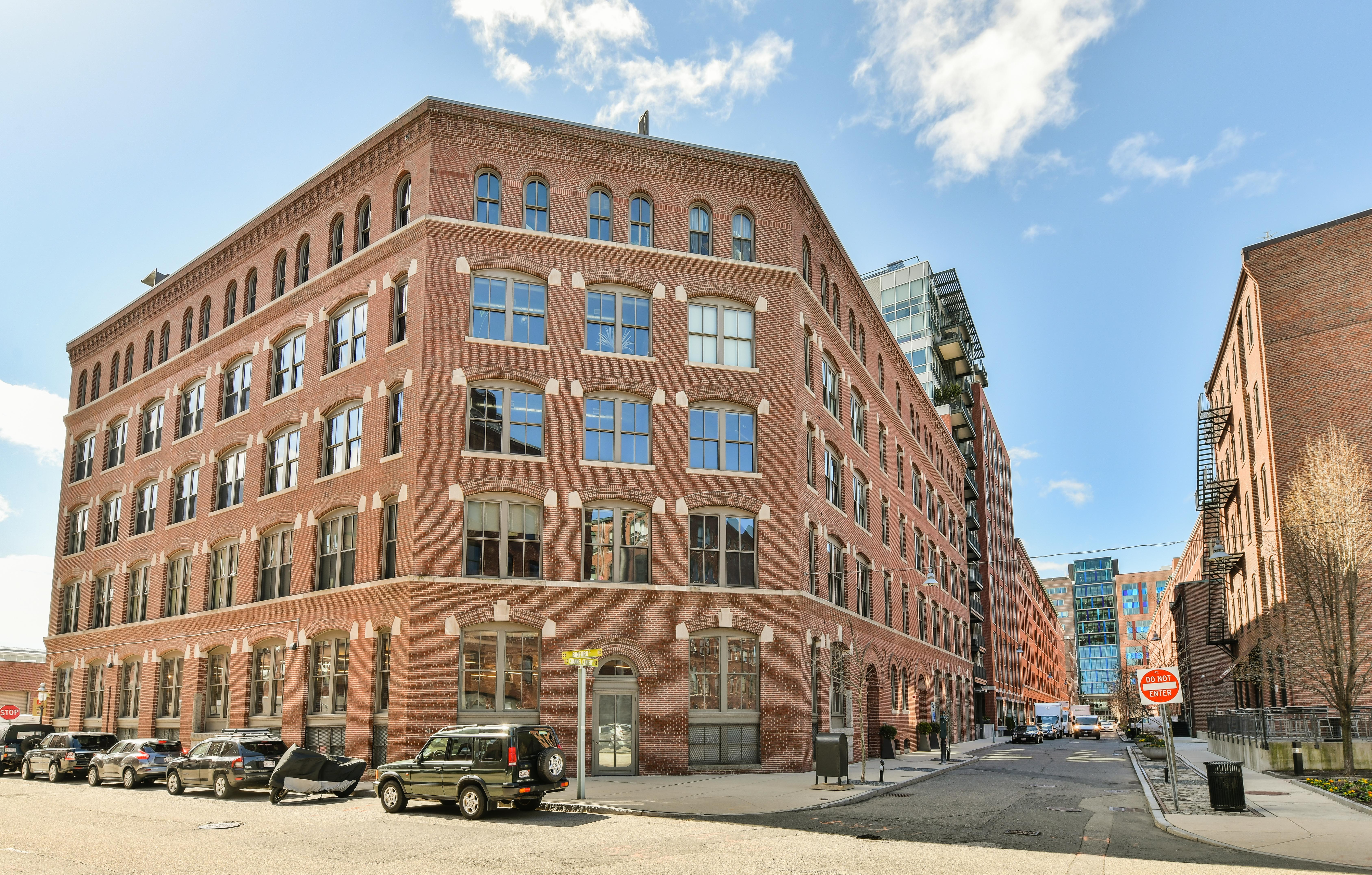 35 Channel Center Street, Unit 206 Boston, MA 02210 - Photo 8 of 8