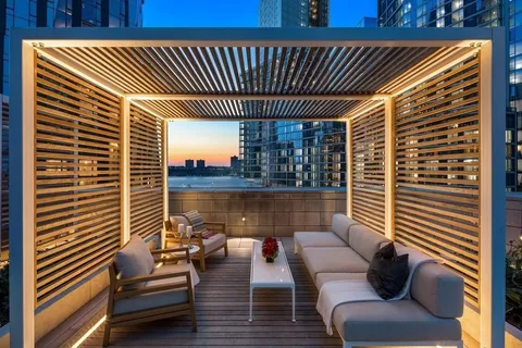 $3,495,000 | 1 West End Avenue, Unit 19J | Upper West Side