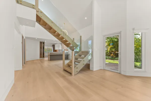 $1,750,000 | 221 Pelican Way, Delray Beach, FL 33483