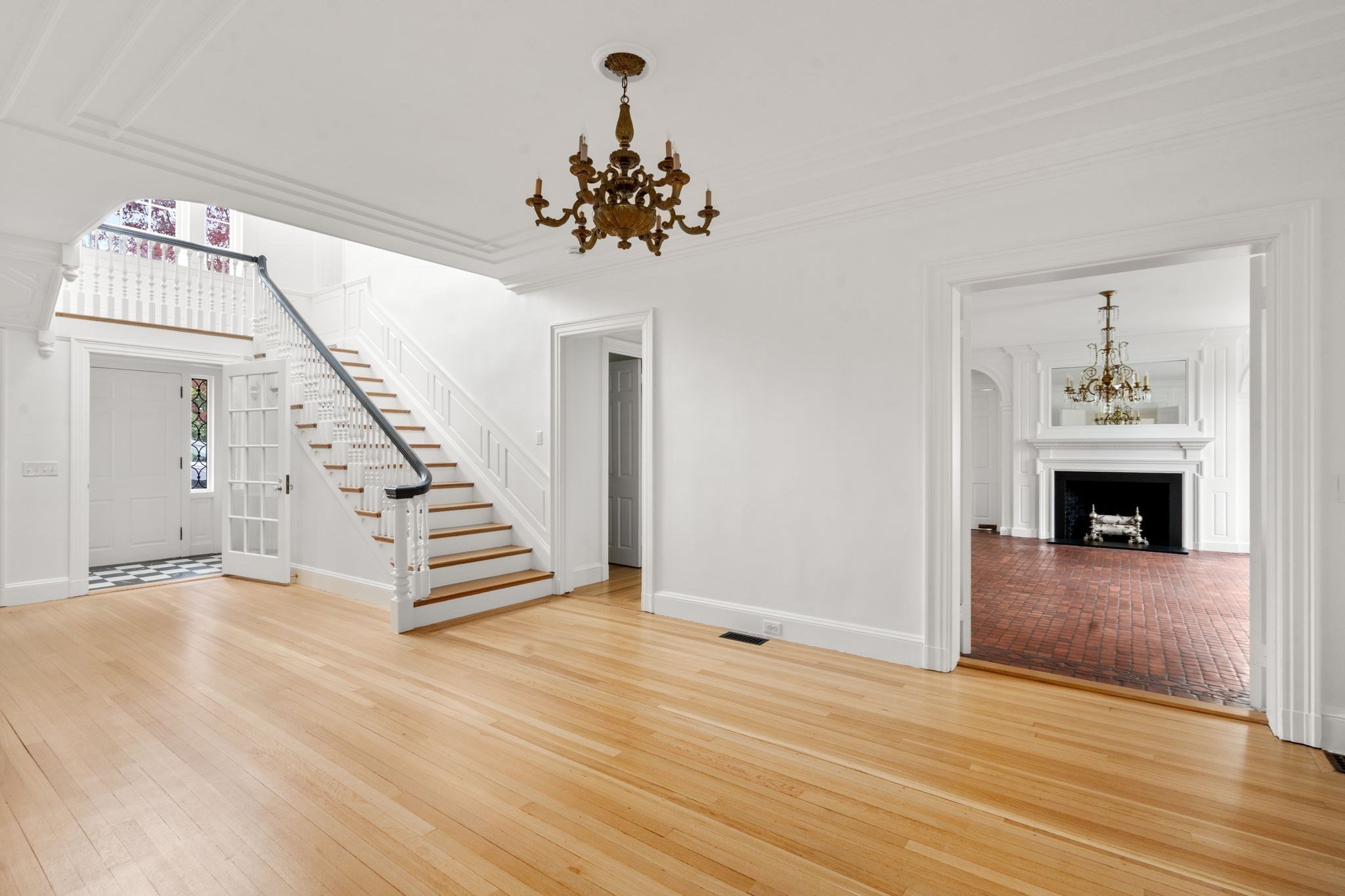 139 Abbott Road Wellesley Hills, MA 02481 - Photo 10 of 17 Gallery Image 10