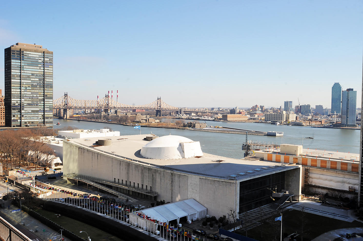 45 Tudor City Place, Unit 1201 Manhattan, NY 10017 - Photo 2 of 9