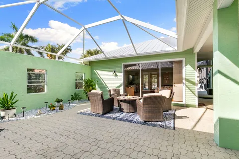 $995,000 | 27190 Driftwood Drive, Bonita Springs, FL 34135