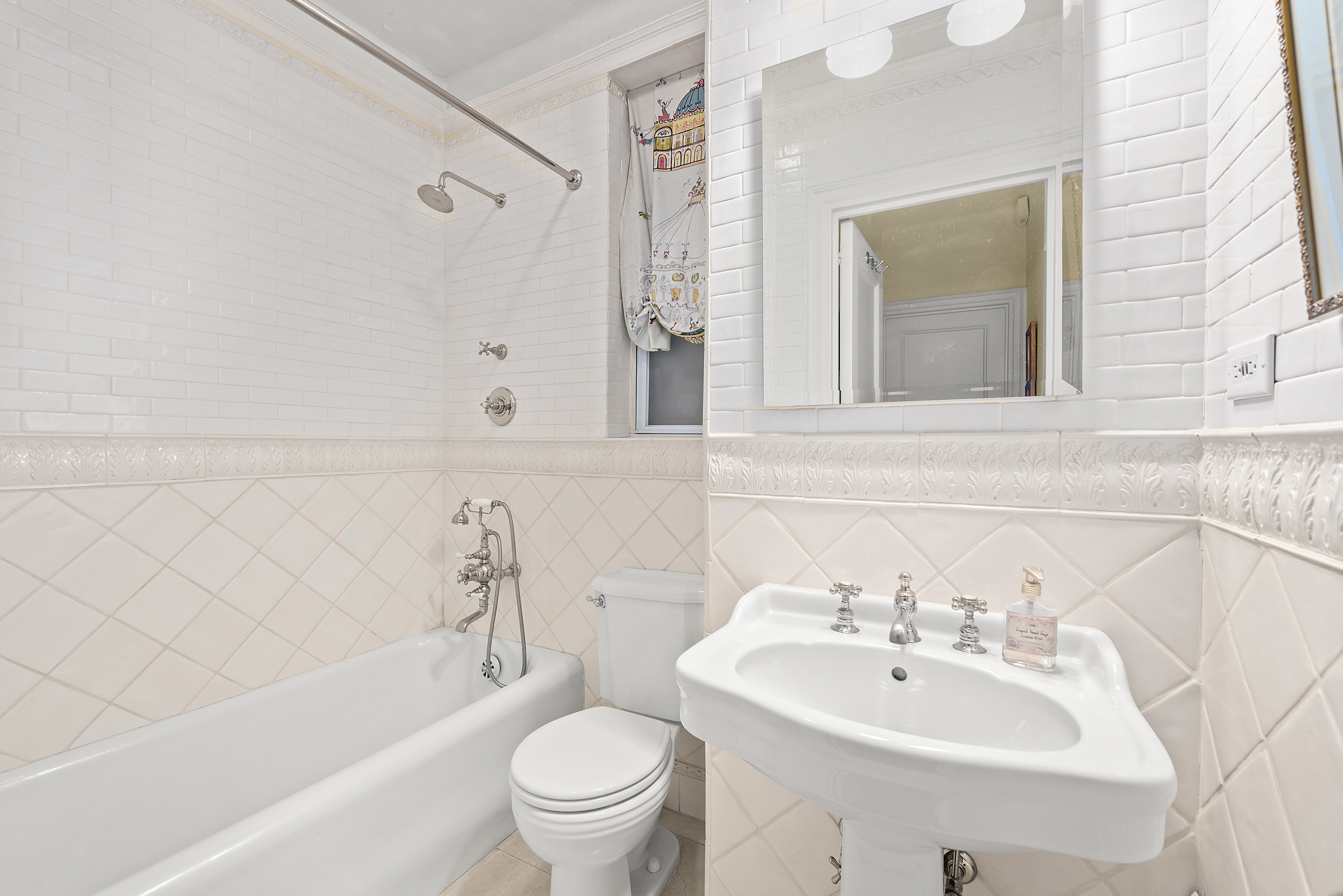 345 East 57th Street, Unit 2A Manhattan, NY 10022 - Photo 13 of 14