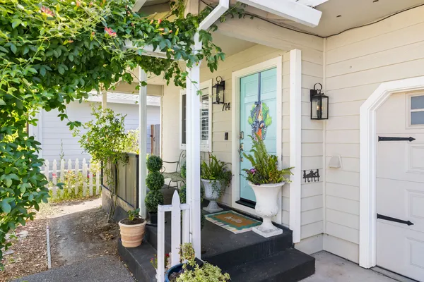 $829,000 | Jefferson Street, Petaluma, CA 94952