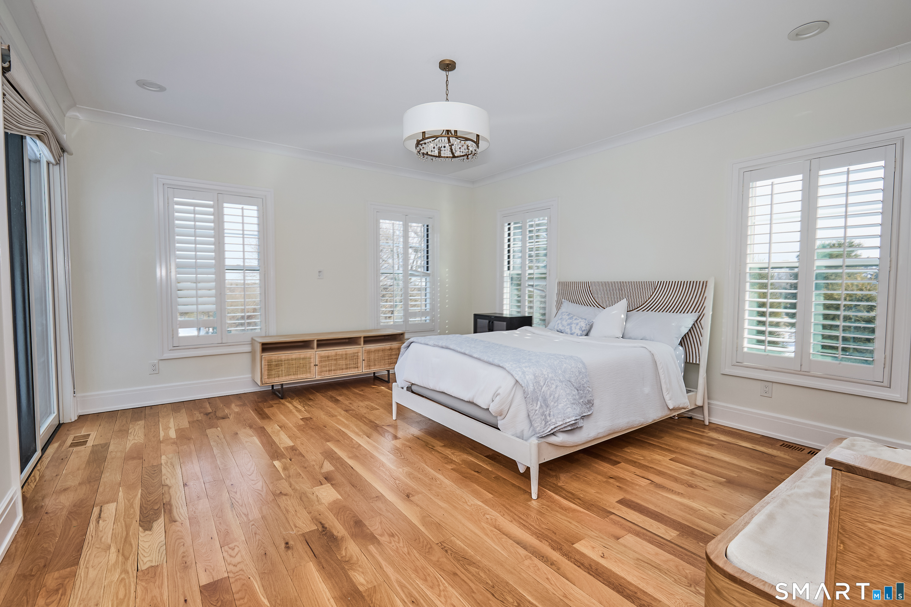 70 Meadow Ridge Road Fairfield, CT 06890 - Photo 15 of 40