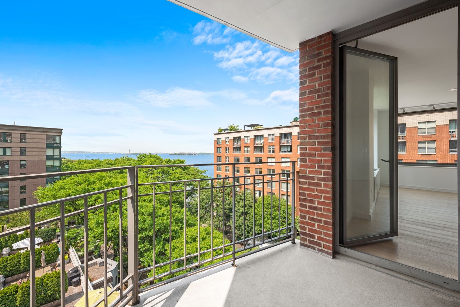 $7,250 | 2 South End Avenue, Unit 8C | Battery Park City