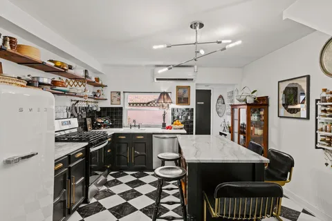 $575,000 | 630 Fitzwater Street, Philadelphia, PA 19147