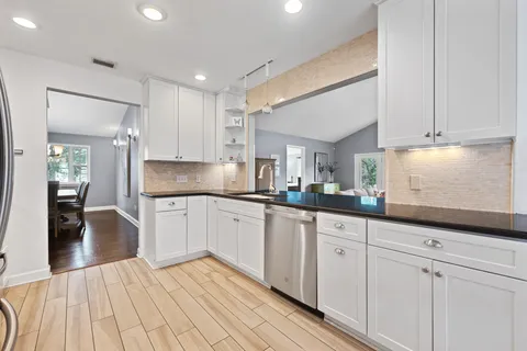 $1,195,000 | 1211 Falcon Ledge Drive, Austin, TX 78746