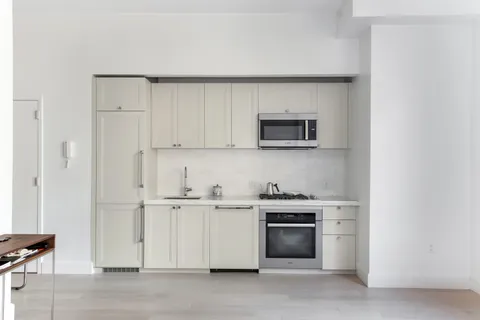 $4,000 | 389 East 89th Street, Unit 6F | Upper East Side