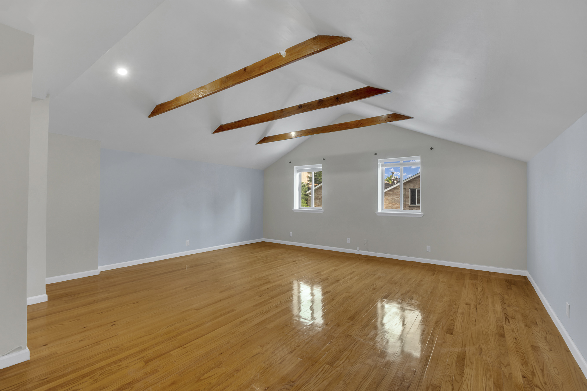 963 Kent Avenue, Unit D3 Brooklyn, NY 11205 - Photo 8 of 16 a view of an empty room