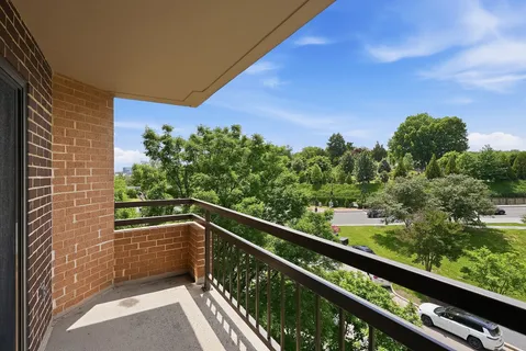 $269,000 | 2111 Wisconsin Avenue Northwest, Unit 524, Washington, DC 20007