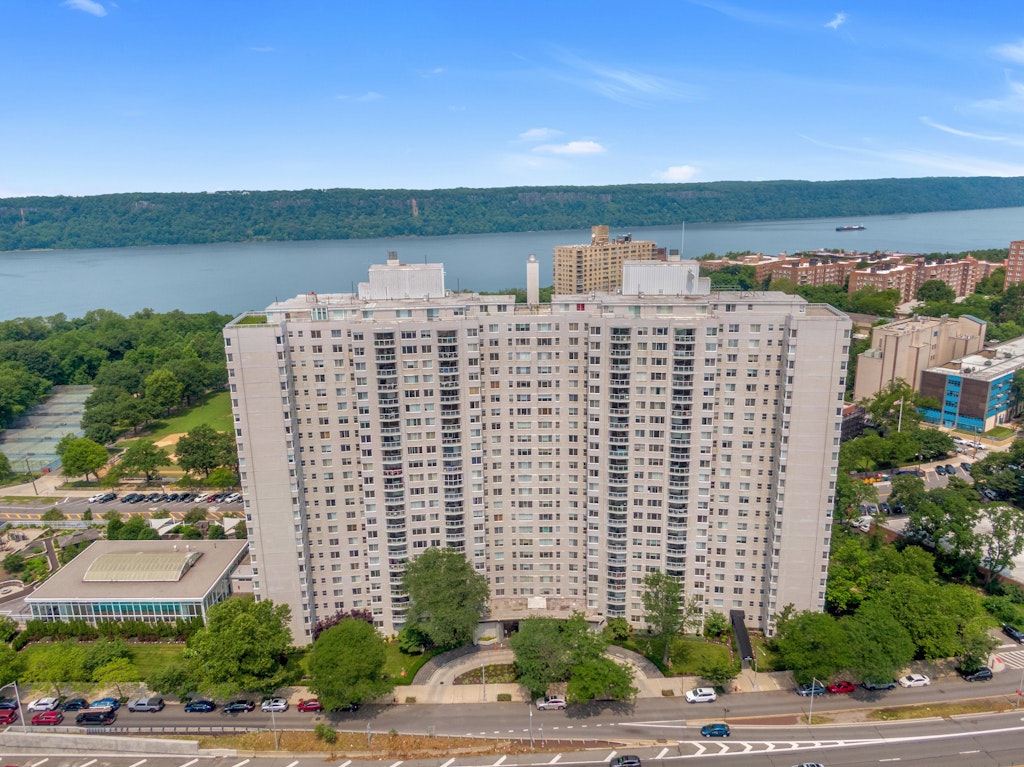 3333 Henry Hudson Parkway, Unit 4M Bronx, NY 10463 - Photo 27 of 41