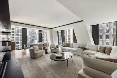 $5,850,000 | 53 West 53rd Street, Unit 23D | Midtown Central