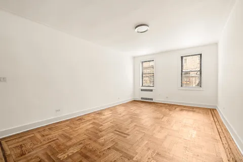 $585,000 | 47-39 40th Street, Unit 2G | Sunnyside