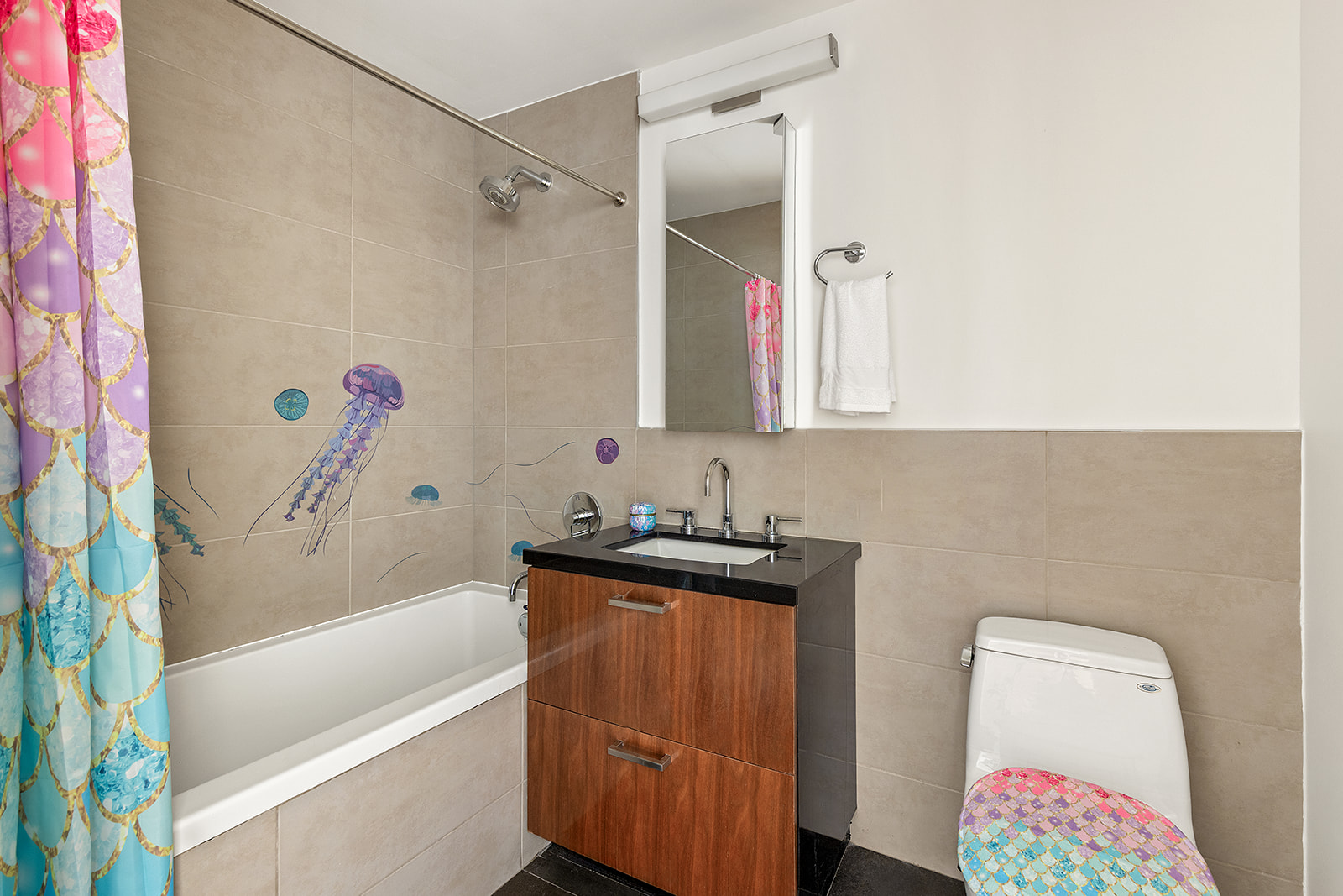 560 Carroll Street, Unit 5B Brooklyn, NY 11215 - Photo 7 of 8