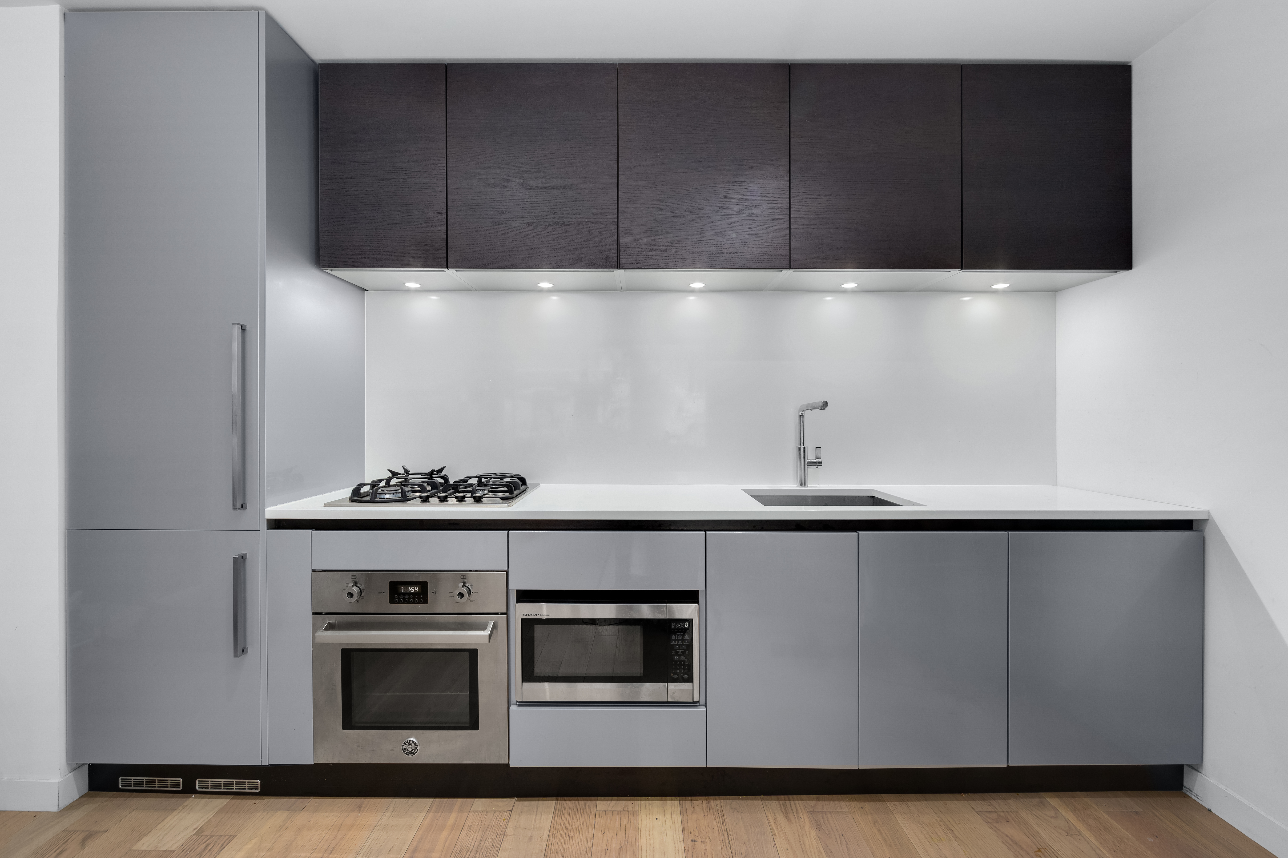 540 W 49th St, Unit 203N Manhattan, NY 10019 - Photo 3 of 5