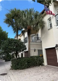 $899,000 | 352 Northeast 7th Avenue, Fort Lauderdale, FL 33301