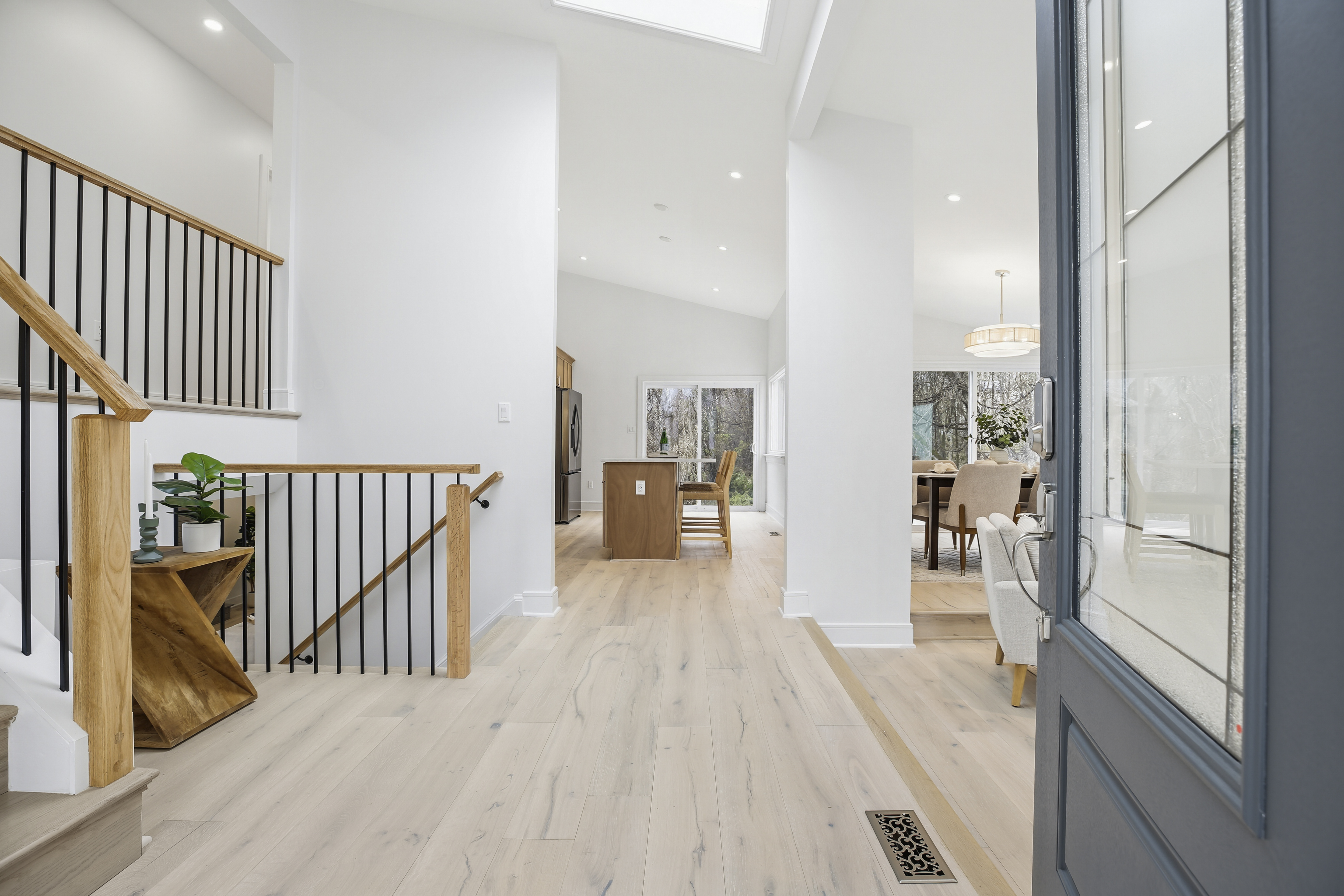 14828 Fireside Drive Silver Spring, MD 20905 - Photo 2 of 34