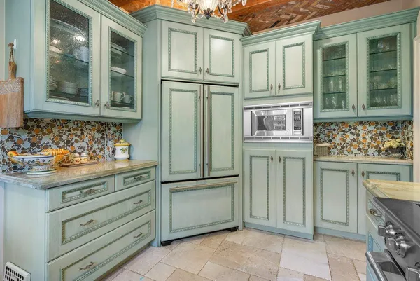 $2,400,000 | 521 North Swinton Avenue, Delray Beach, FL 33444