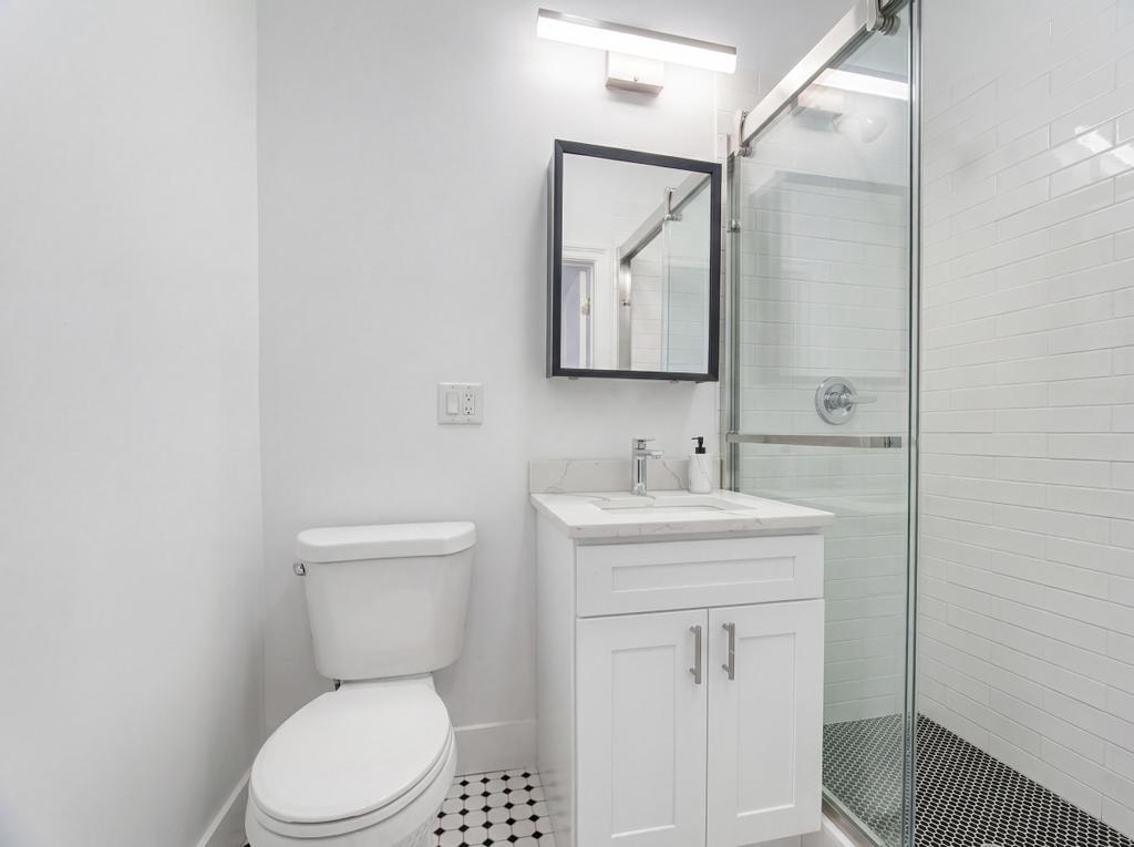 231 East 60th Street, Unit 1 Manhattan, NY 10022 - Photo 6 of 9