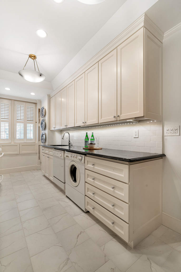 1016 5th Avenue, Unit 8B Manhattan, NY 10028 - Photo 7 of 20