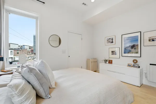 $699,900 | 1328 Maryland Avenue Northeast, Unit 2, Washington, DC 20002