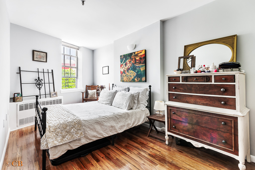 579 Washington Avenue, Unit 3A Brooklyn, NY 11238 - Photo 2 of 5