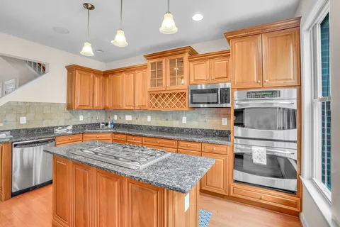 $940,000 | 2619 South Kenmore Court, Arlington, VA 22206